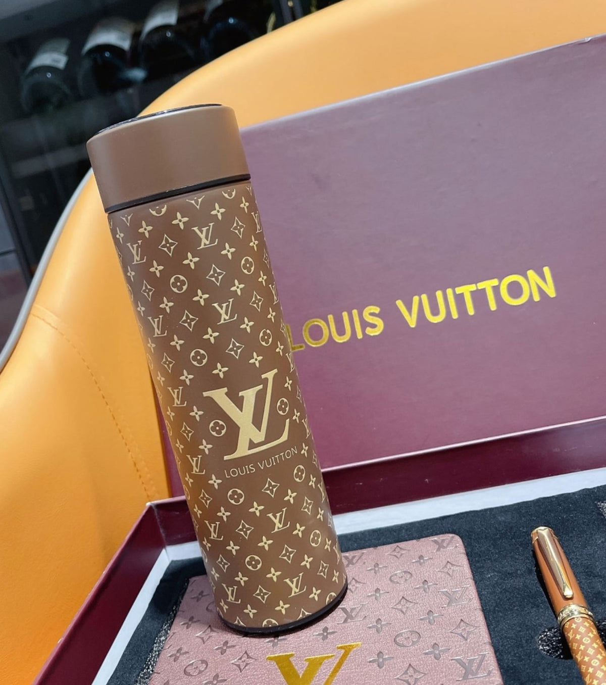 Комплект тефтер, химикалка и термос