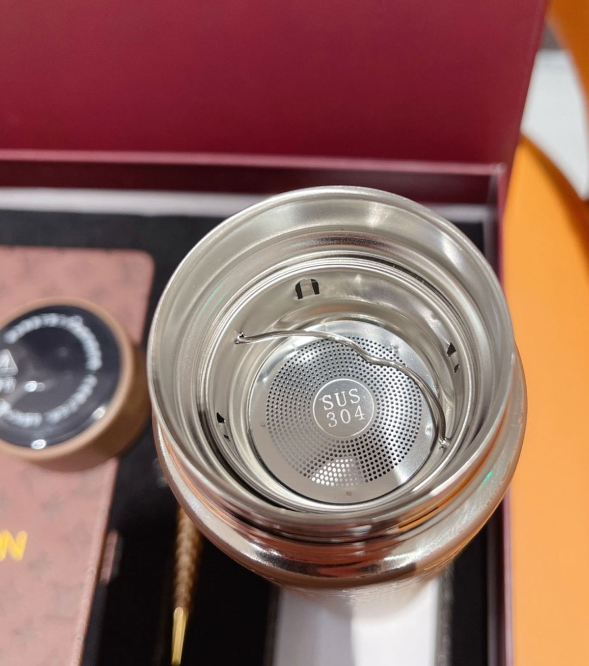 Комплект тефтер, химикалка и термос