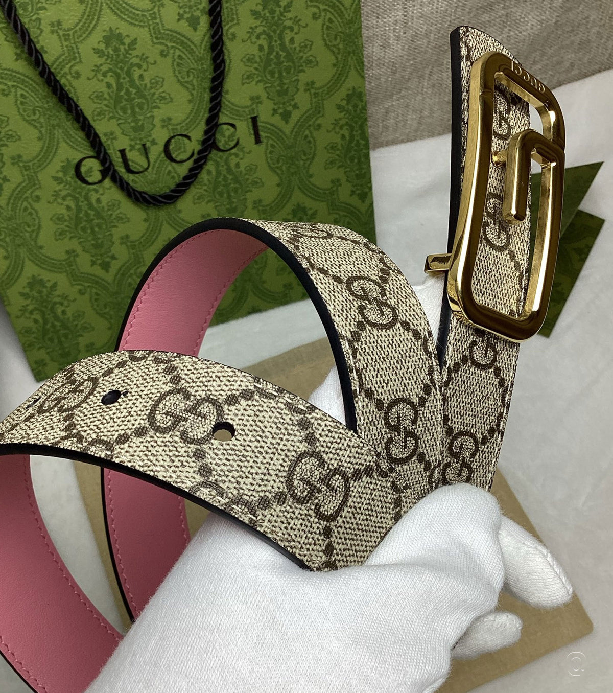 Reversible belt with square G buckle