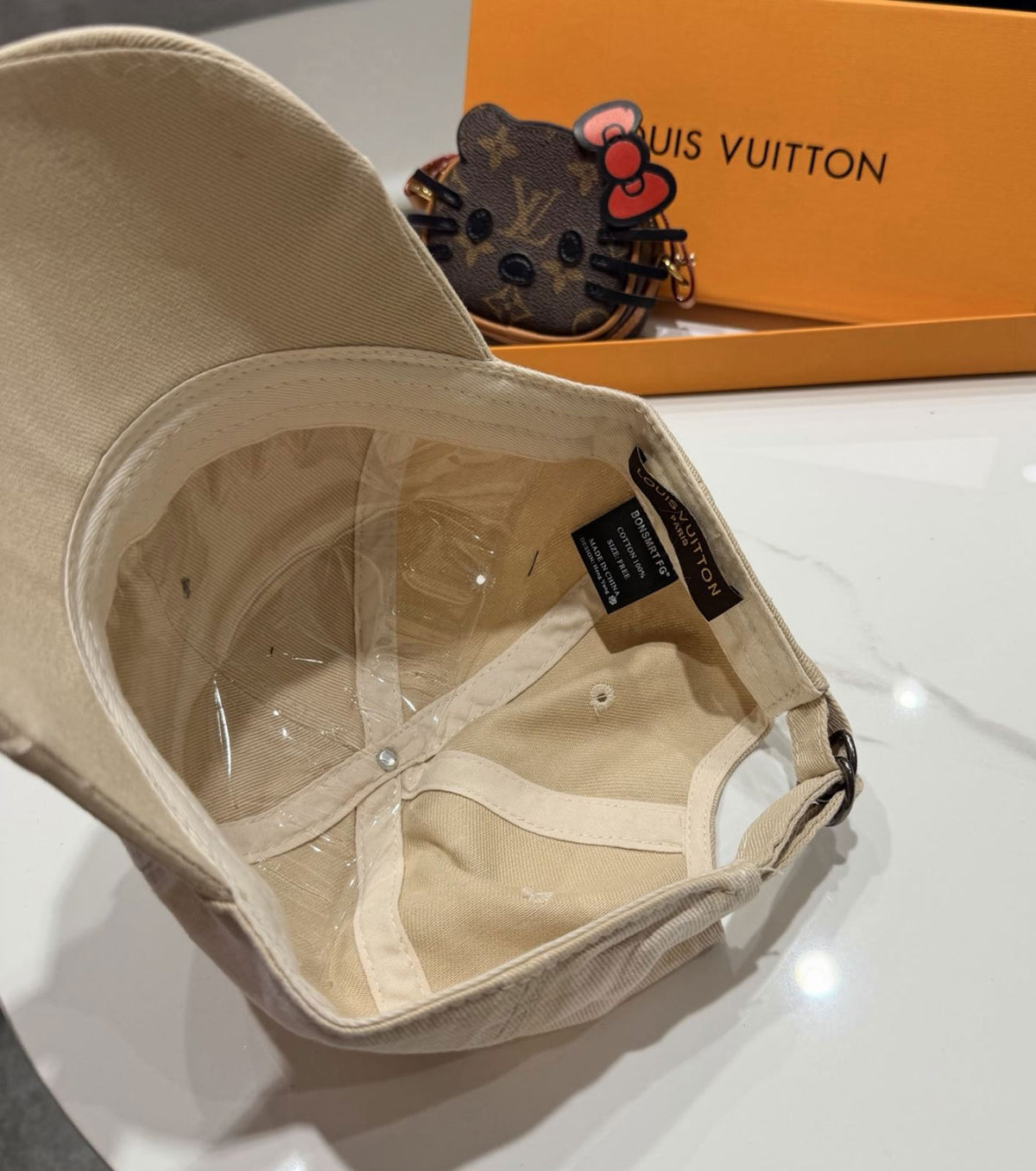 Дънкова бейзболна шапка