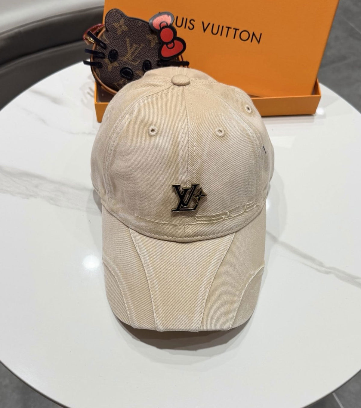 Дънкова бейзболна шапка