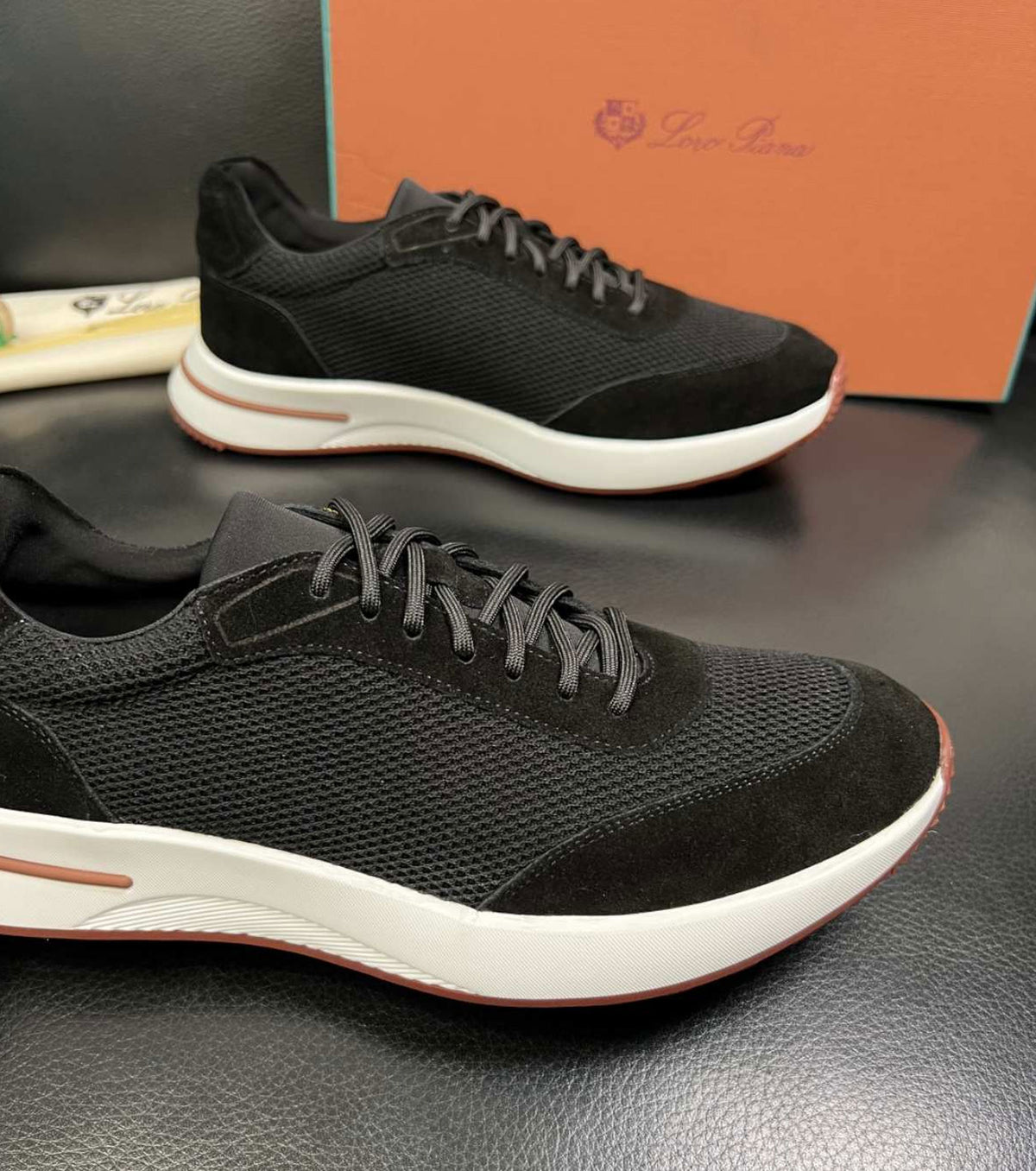 Кожени маратонки