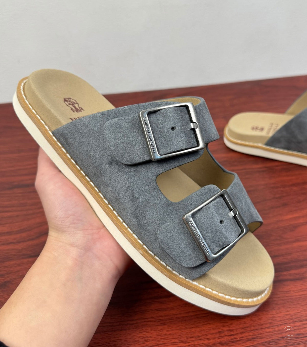 Suede slides