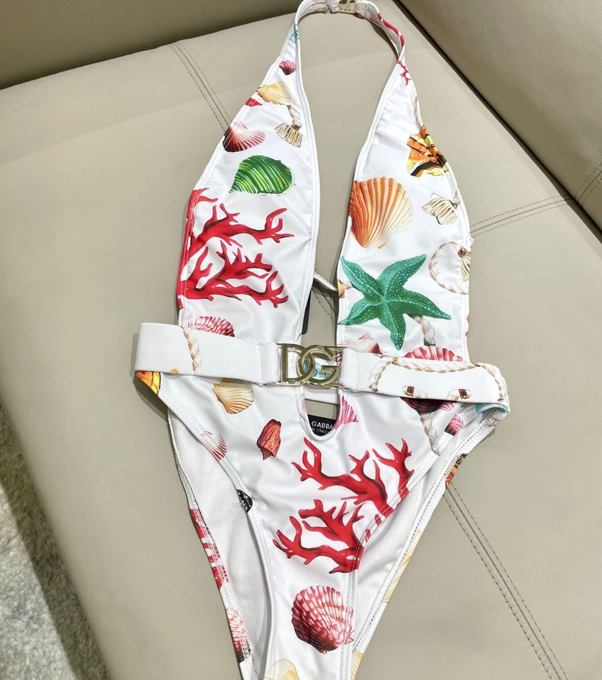 БАНСКИ КОСТЮМ