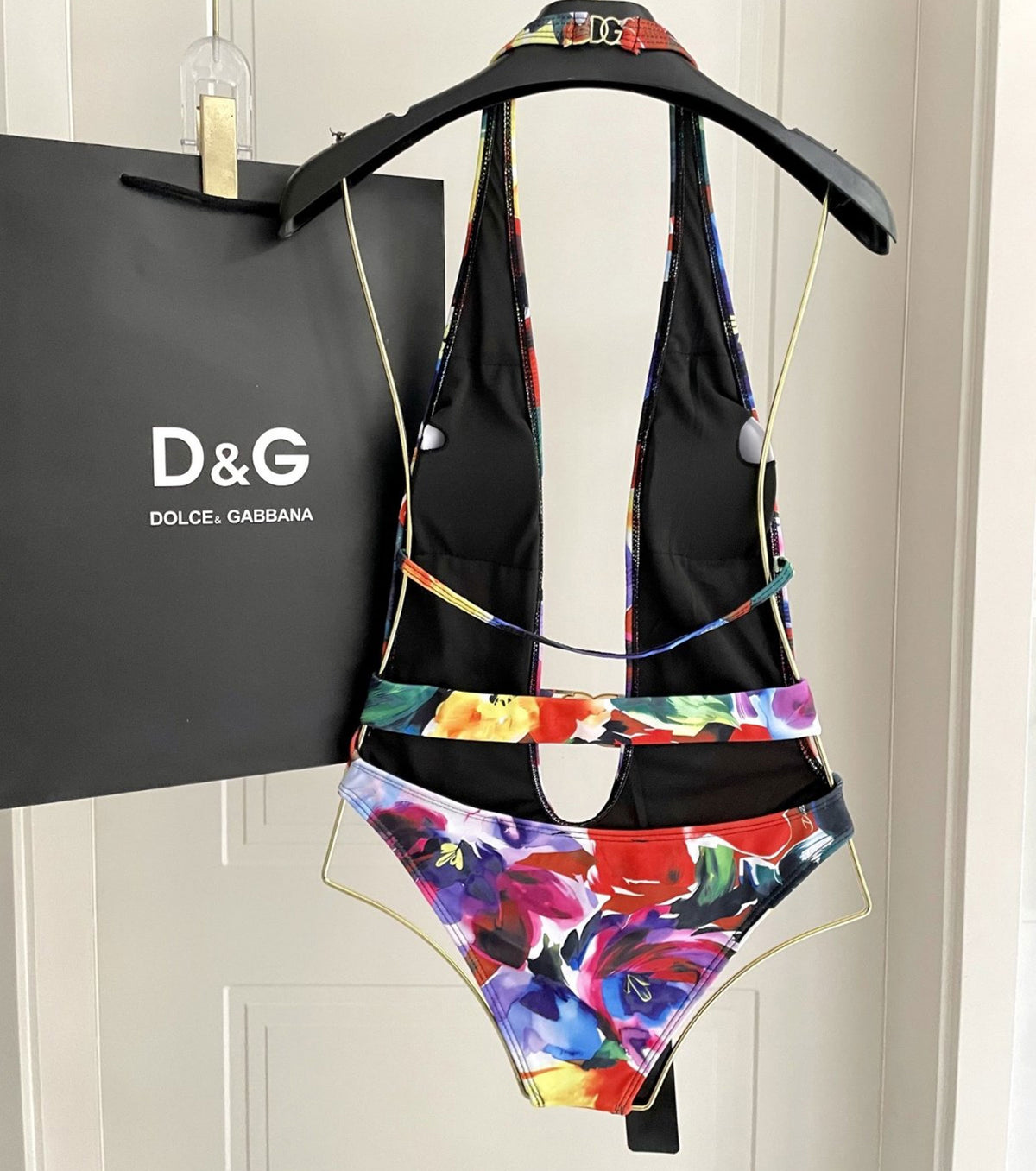 БАНСКИ КОСТЮМ