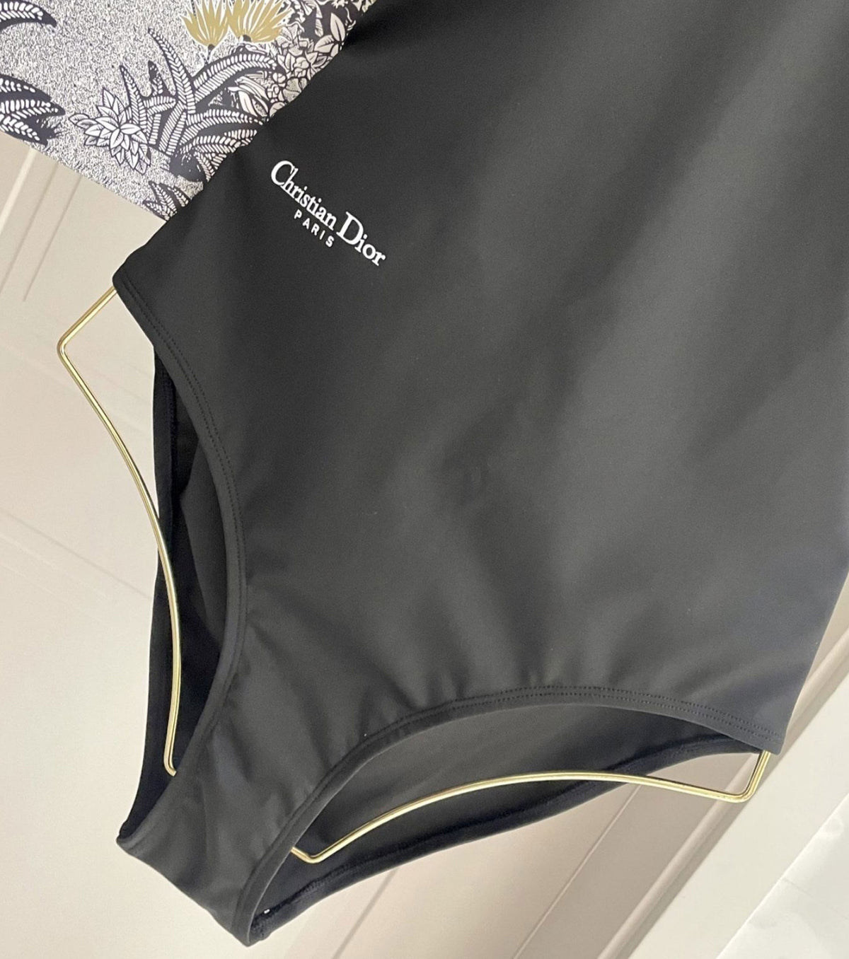 БАНСКИ КОСТЮМ