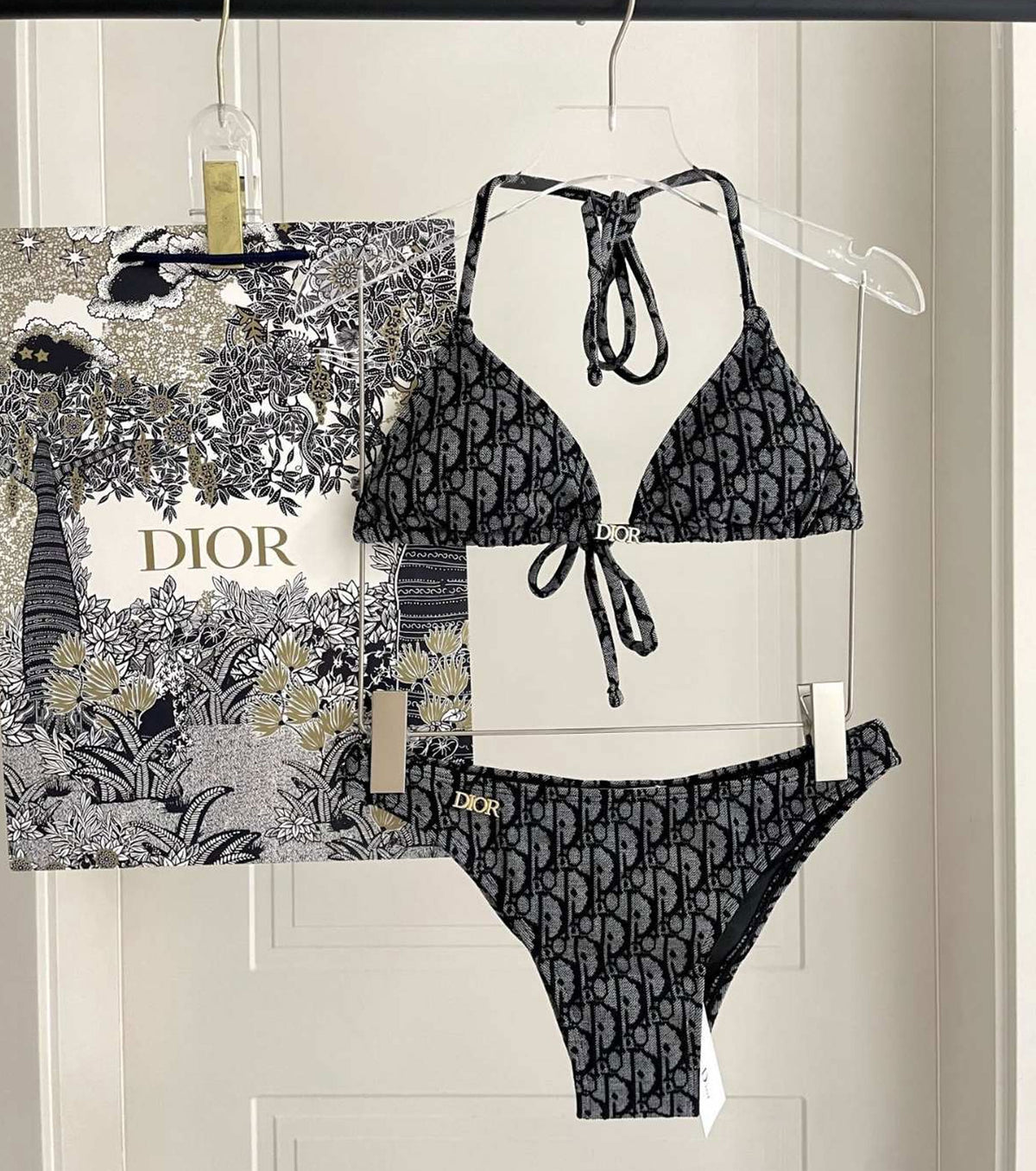 Бански от две части