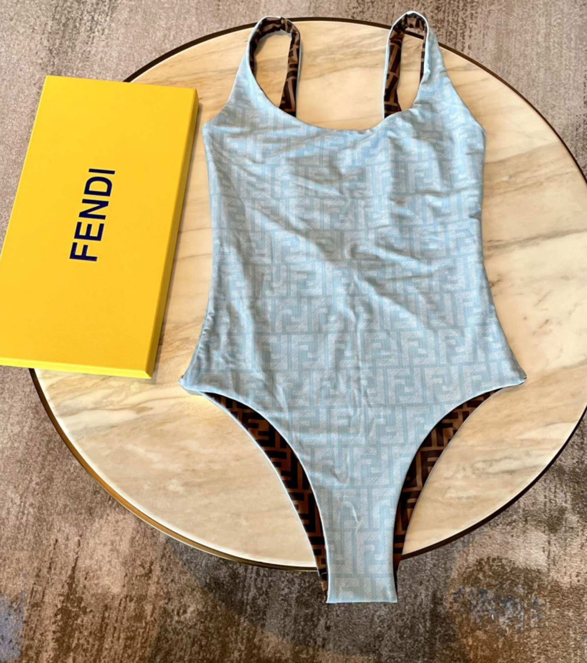 БАНСКИ КОСТЮМ