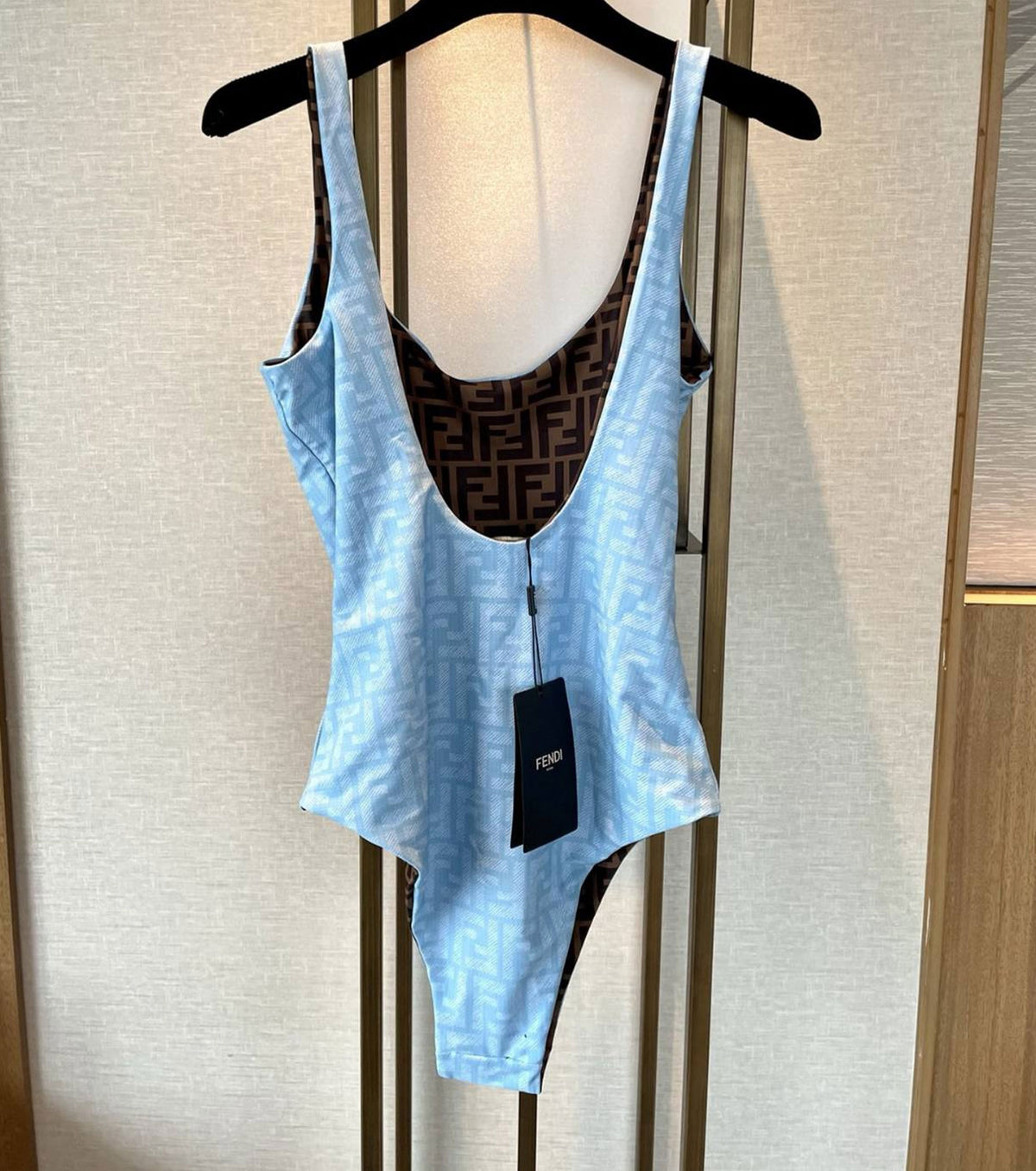 БАНСКИ КОСТЮМ