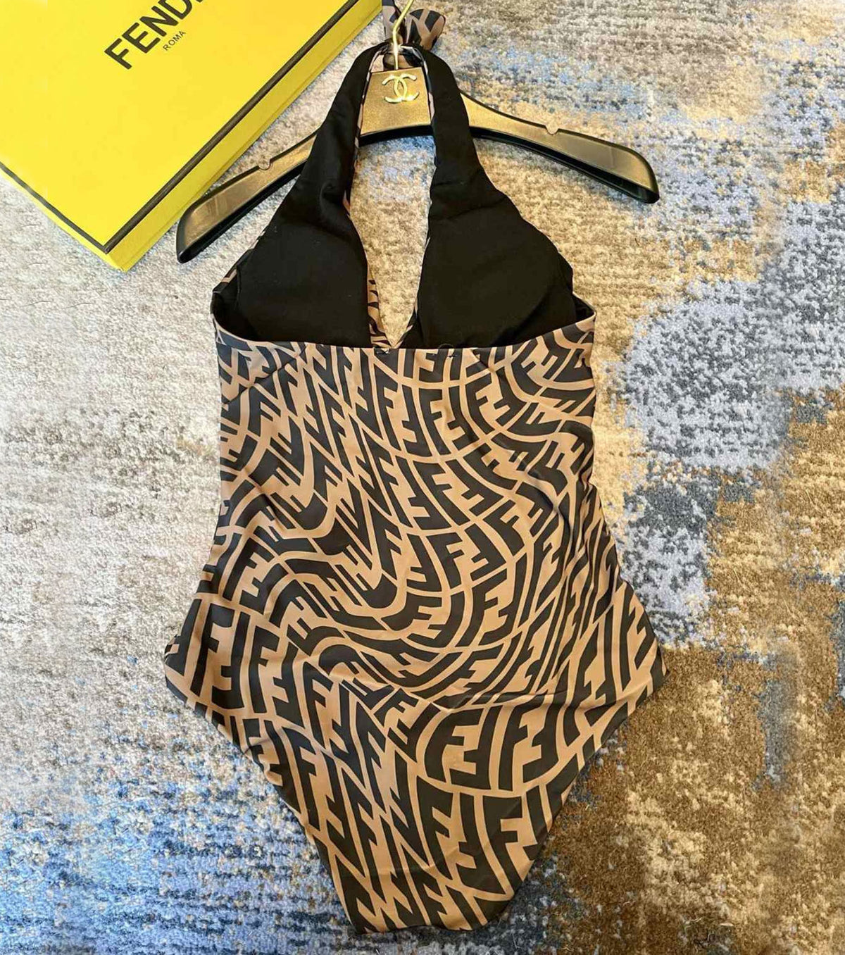 БАНСКИ КОСТЮМ