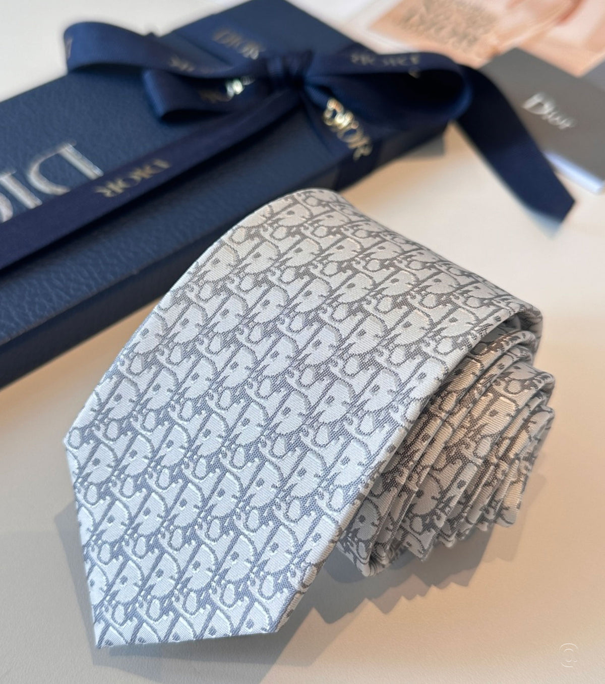 Вратовръзка Oblique