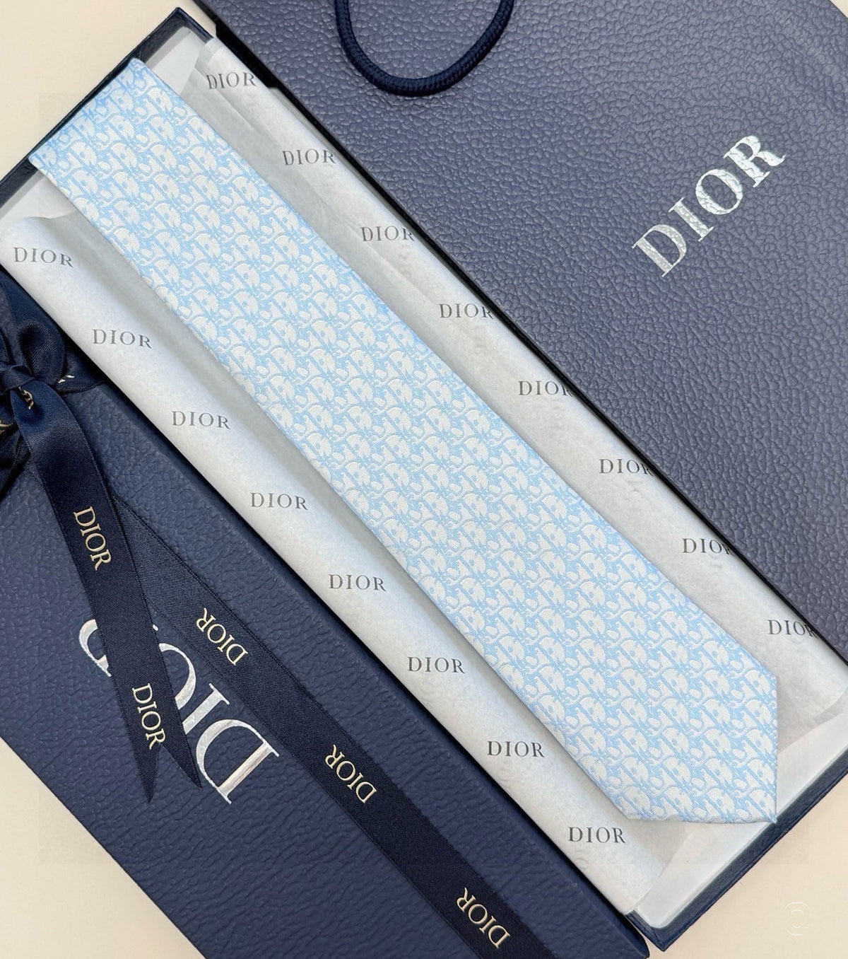 Вратовръзка Oblique