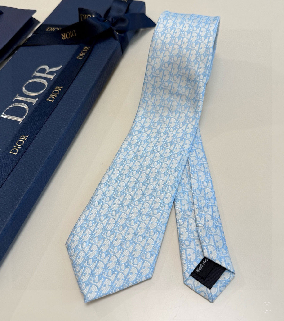 Вратовръзка Oblique