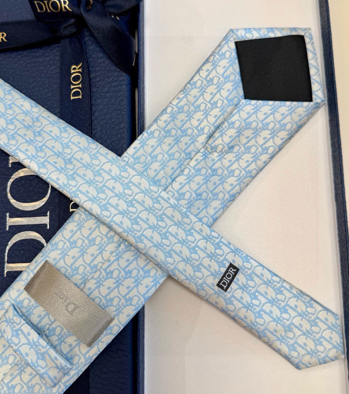 Вратовръзка Oblique