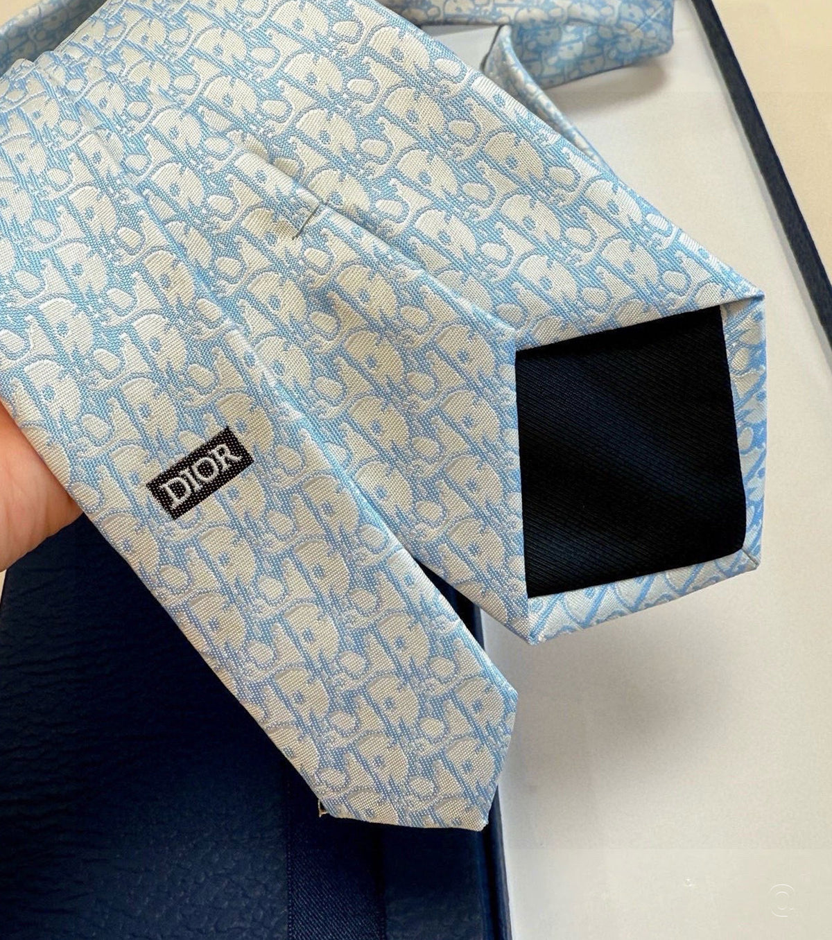 Вратовръзка Oblique