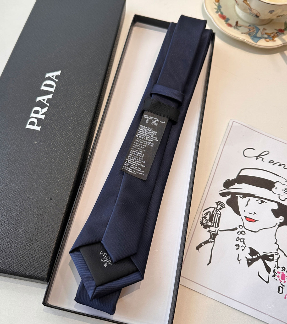 Копринена вратовръзка