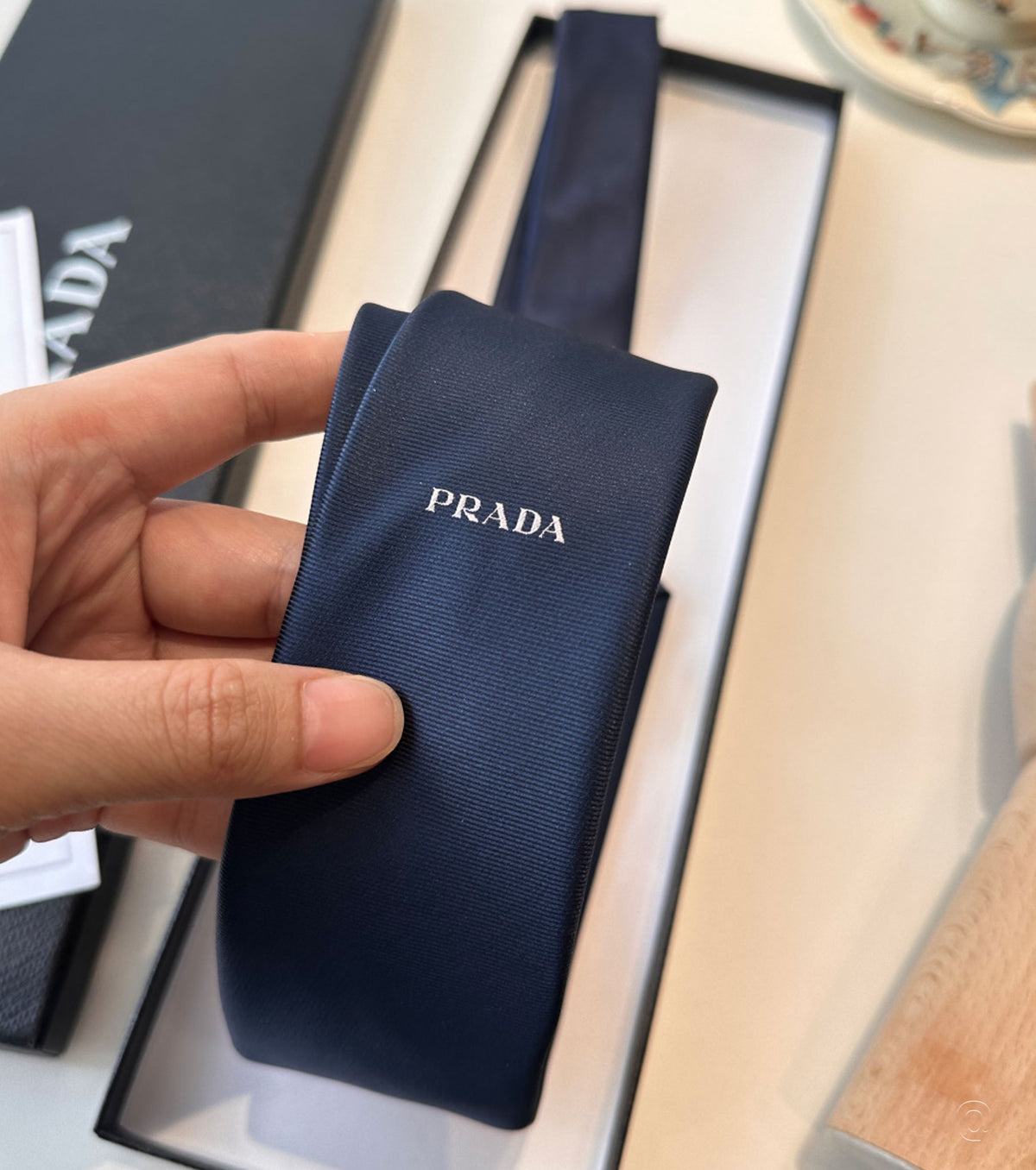 Копринена вратовръзка