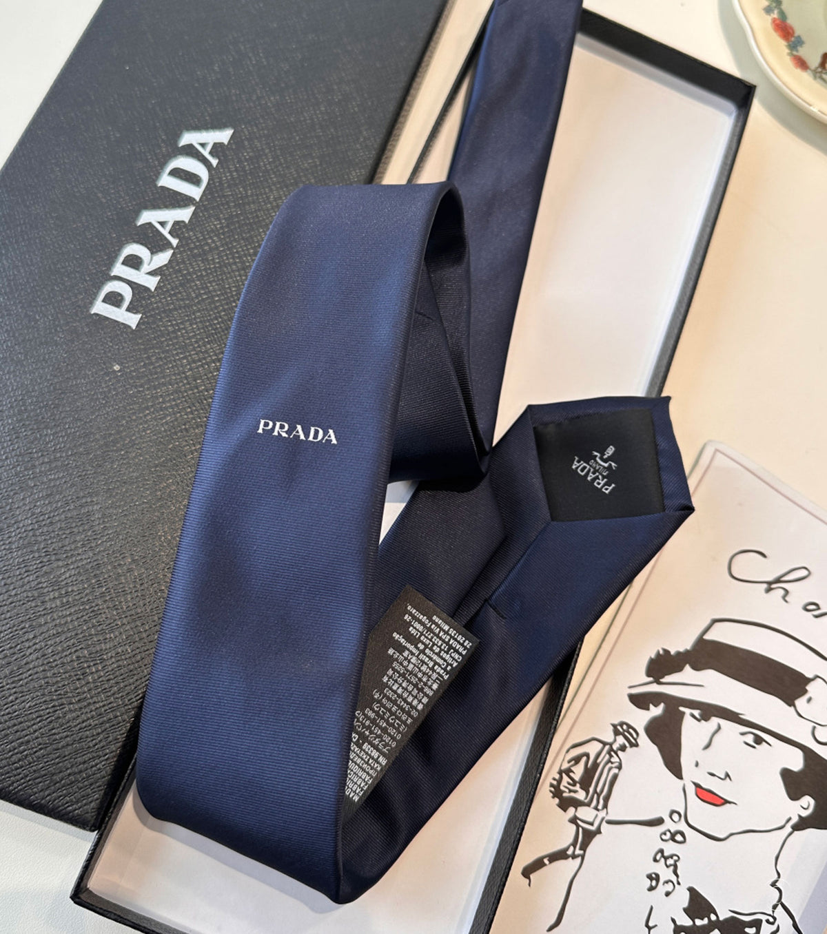 Копринена вратовръзка