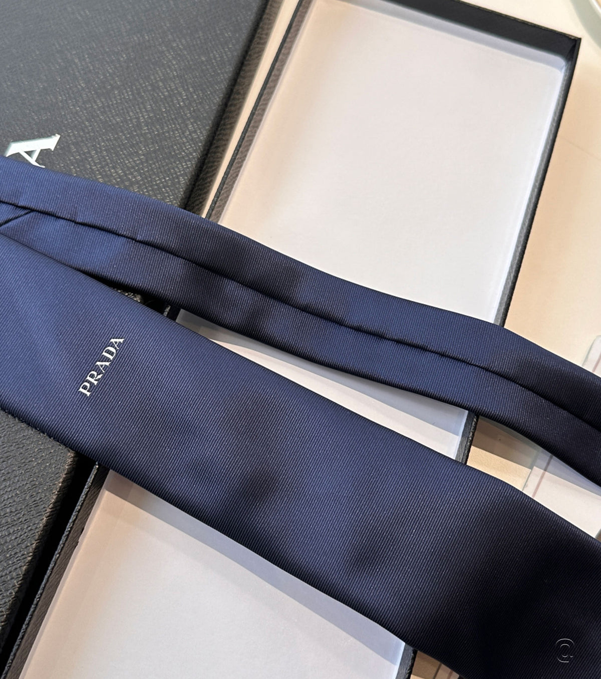 Копринена вратовръзка