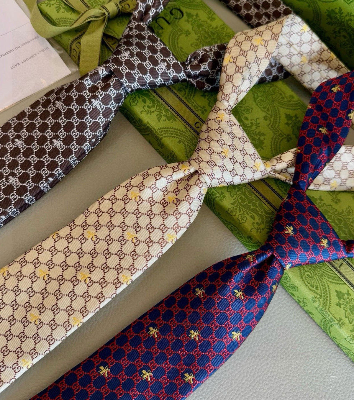 Вратовръзка BEE GOLD GG с монограм