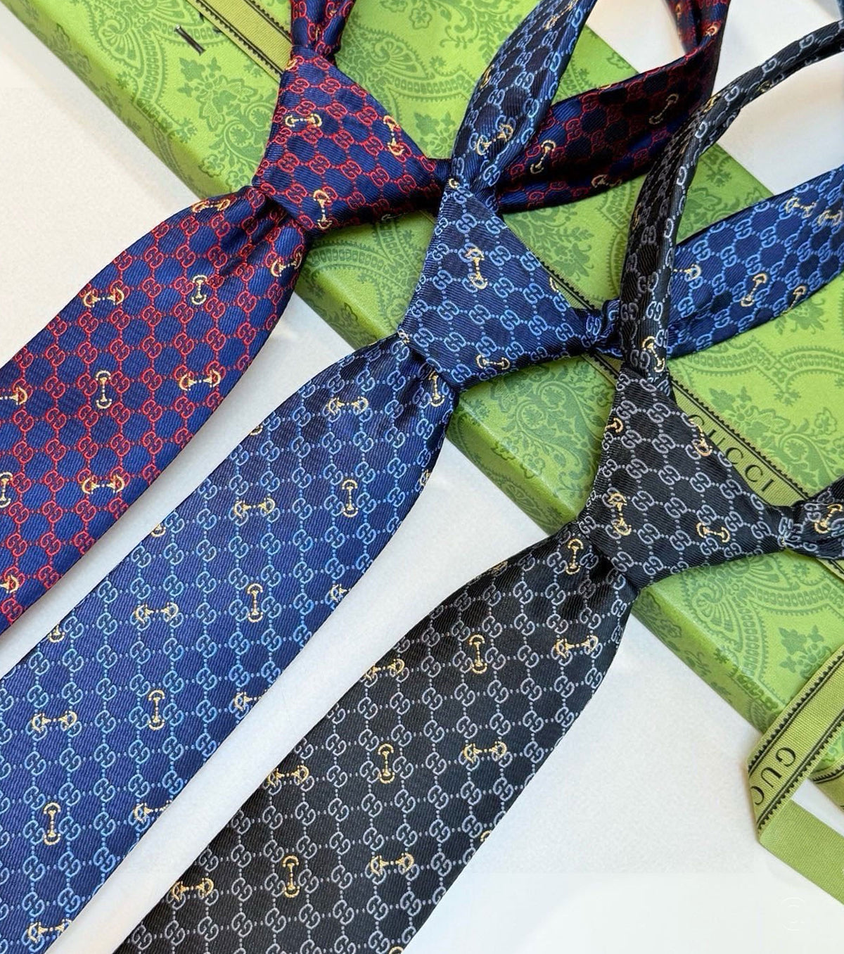 GG копринена жакардова вратовръзка GG