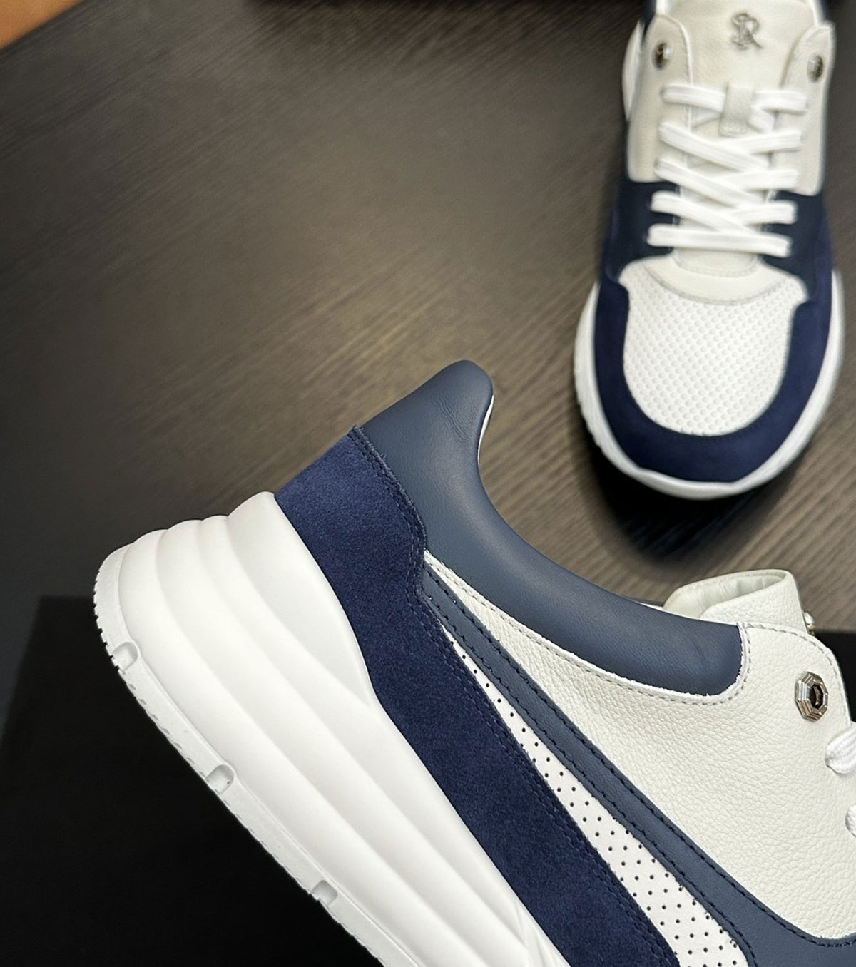 Кожени маратонки