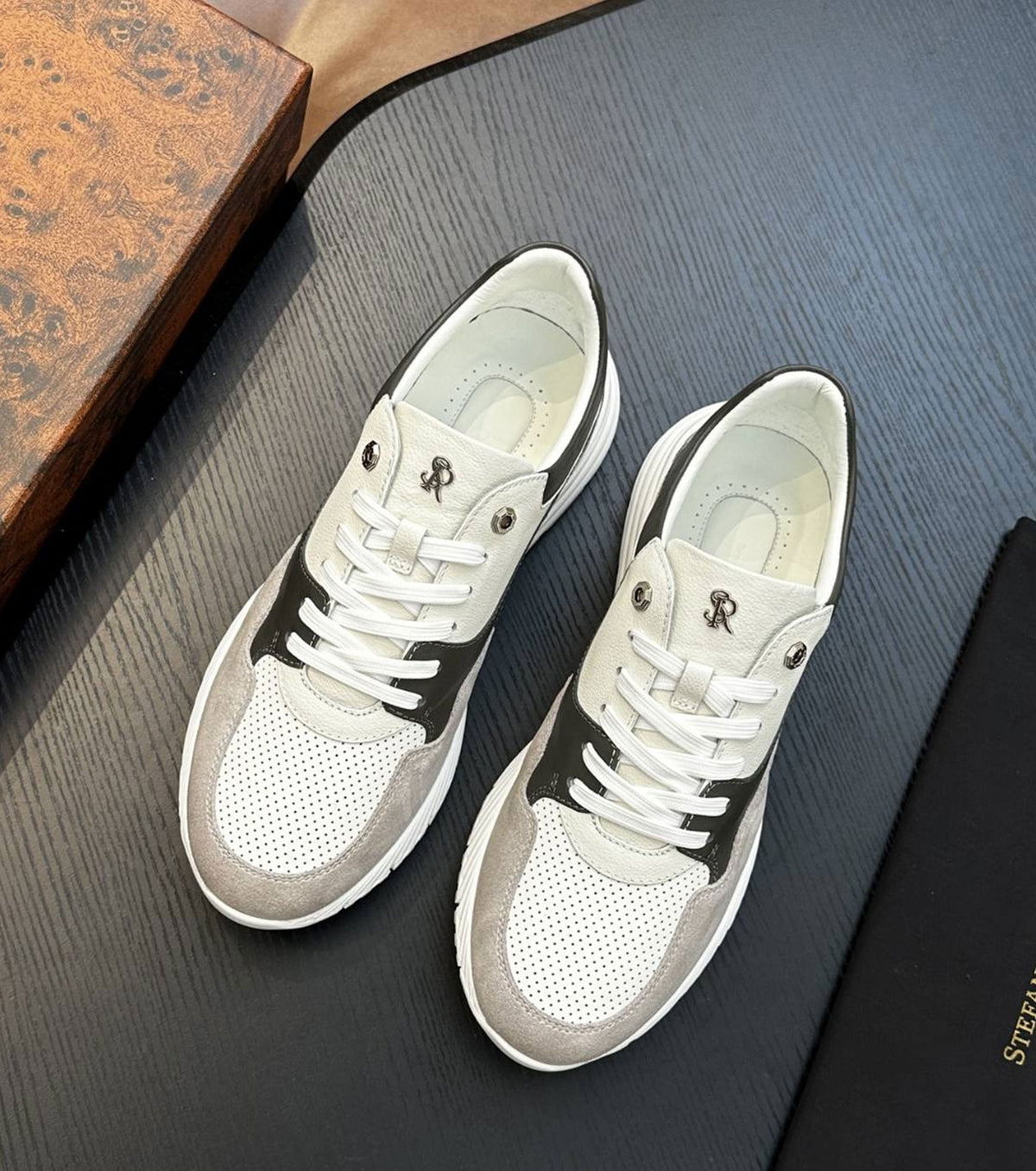 Кожени маратонки