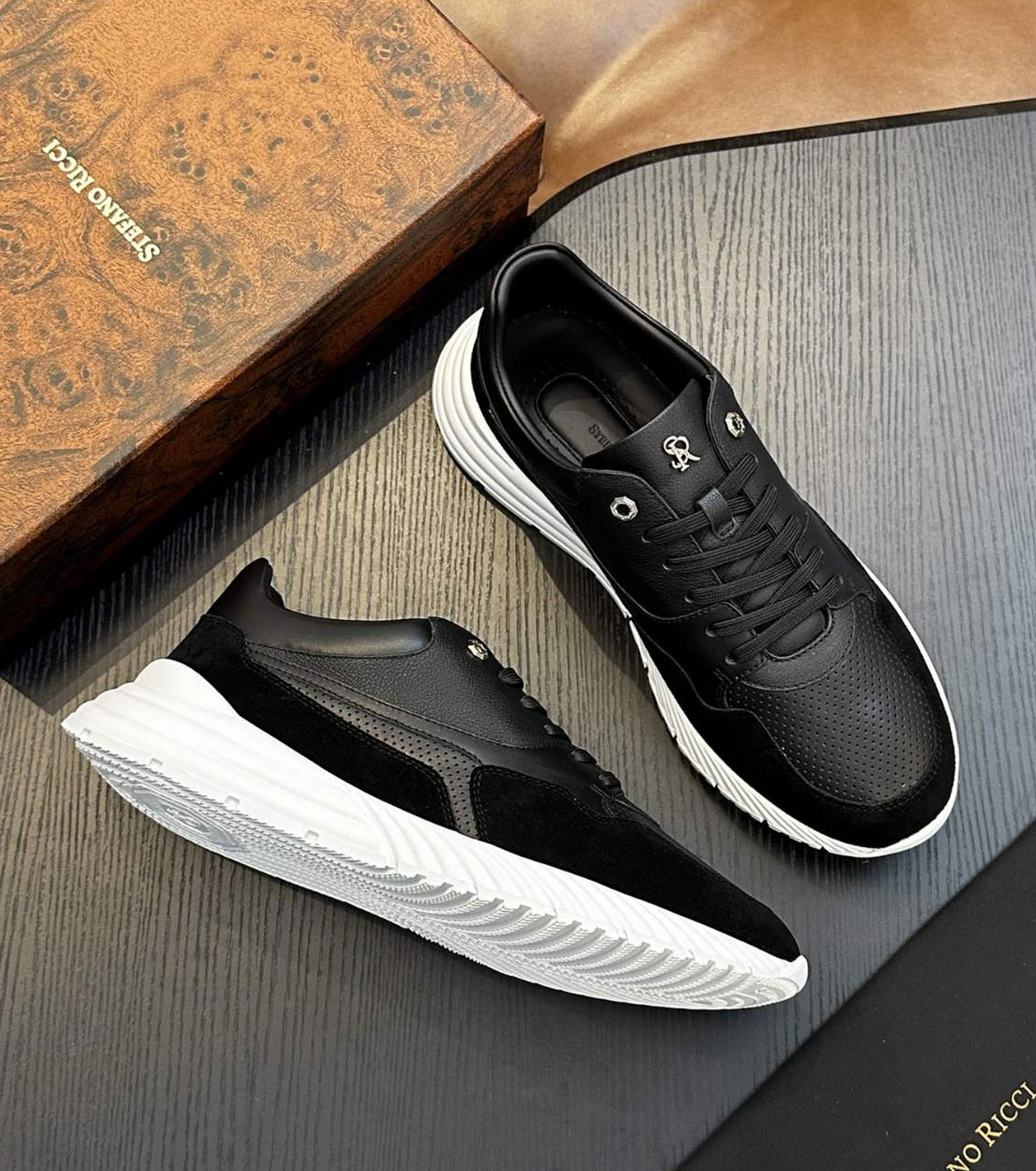 Кожени маратонки