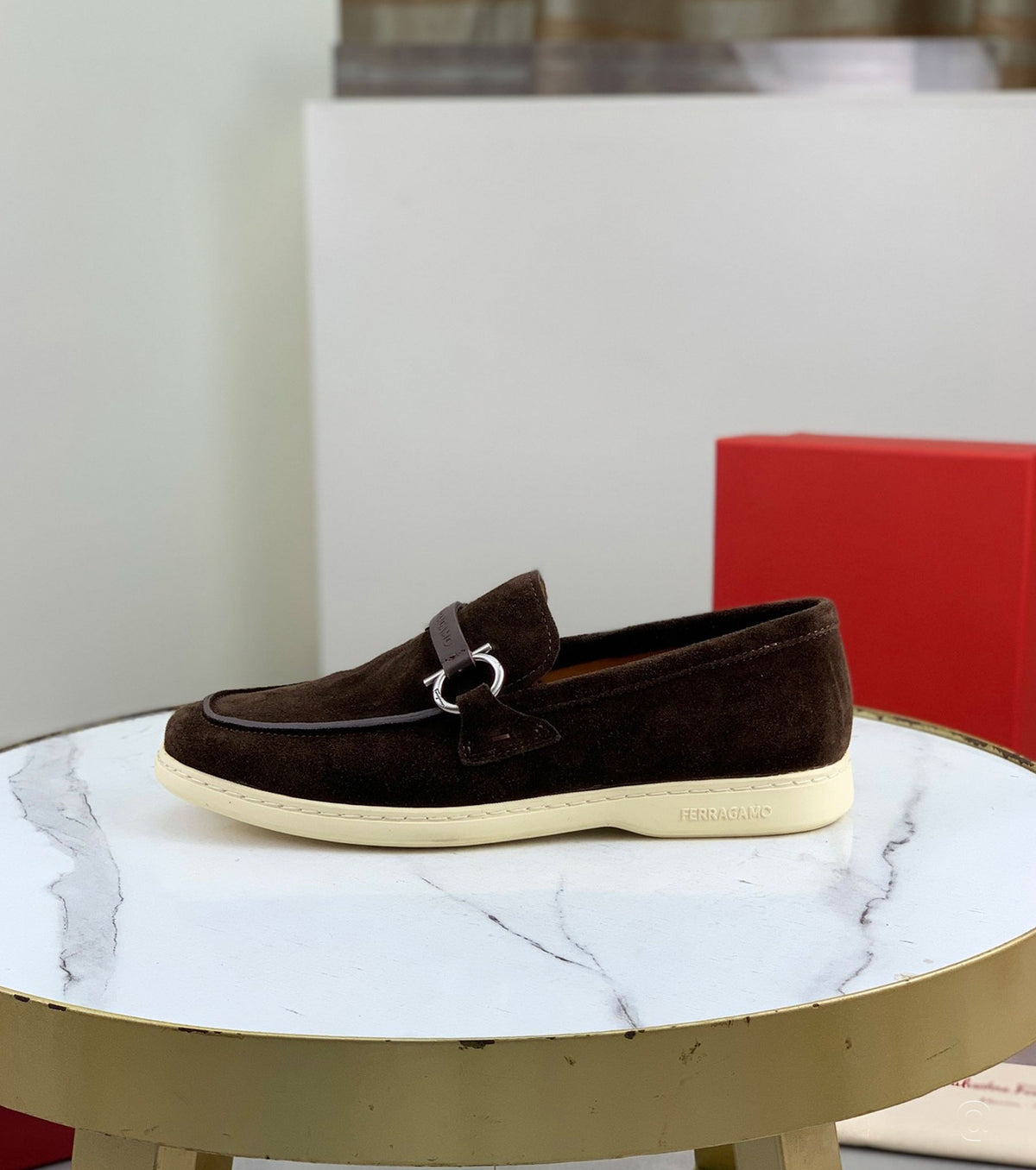 Casual loafer with Gancini ornament