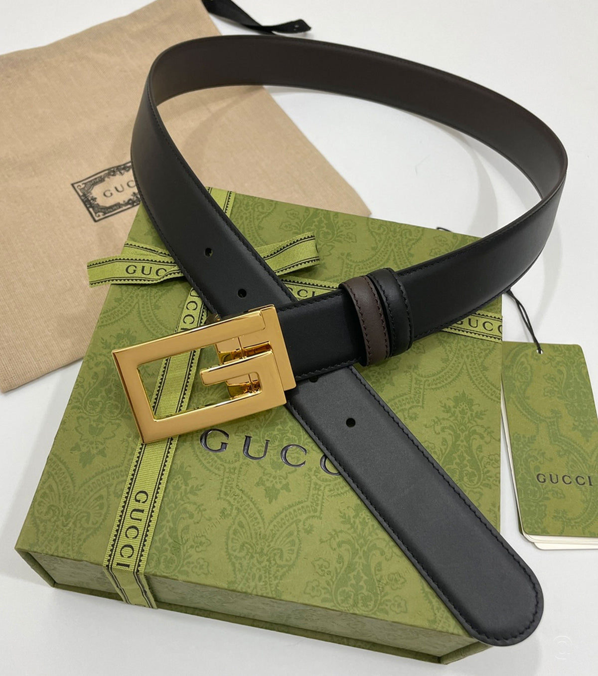 Двулицев колан с катарама Square G