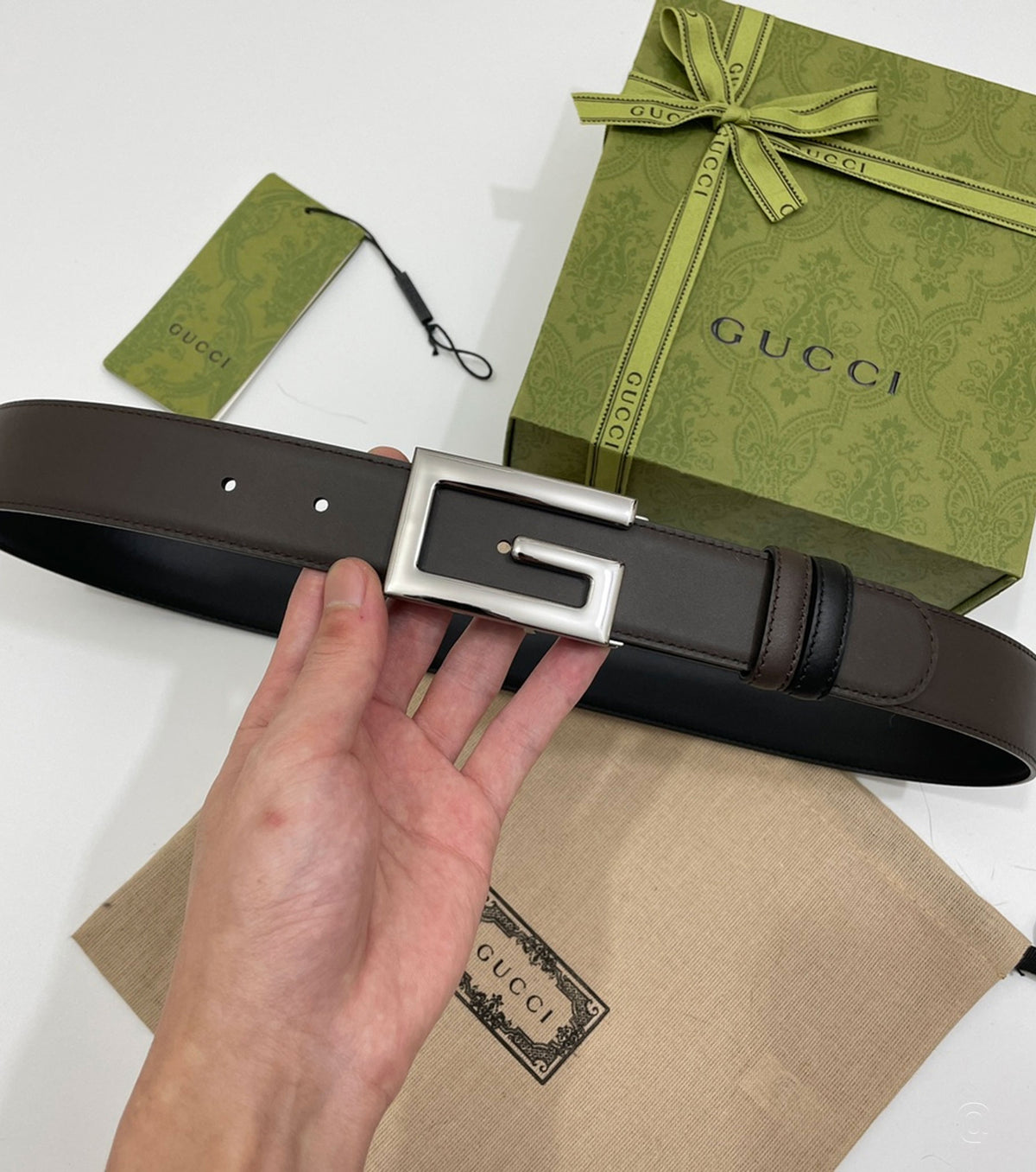 Двулицев колан с катарама Square G