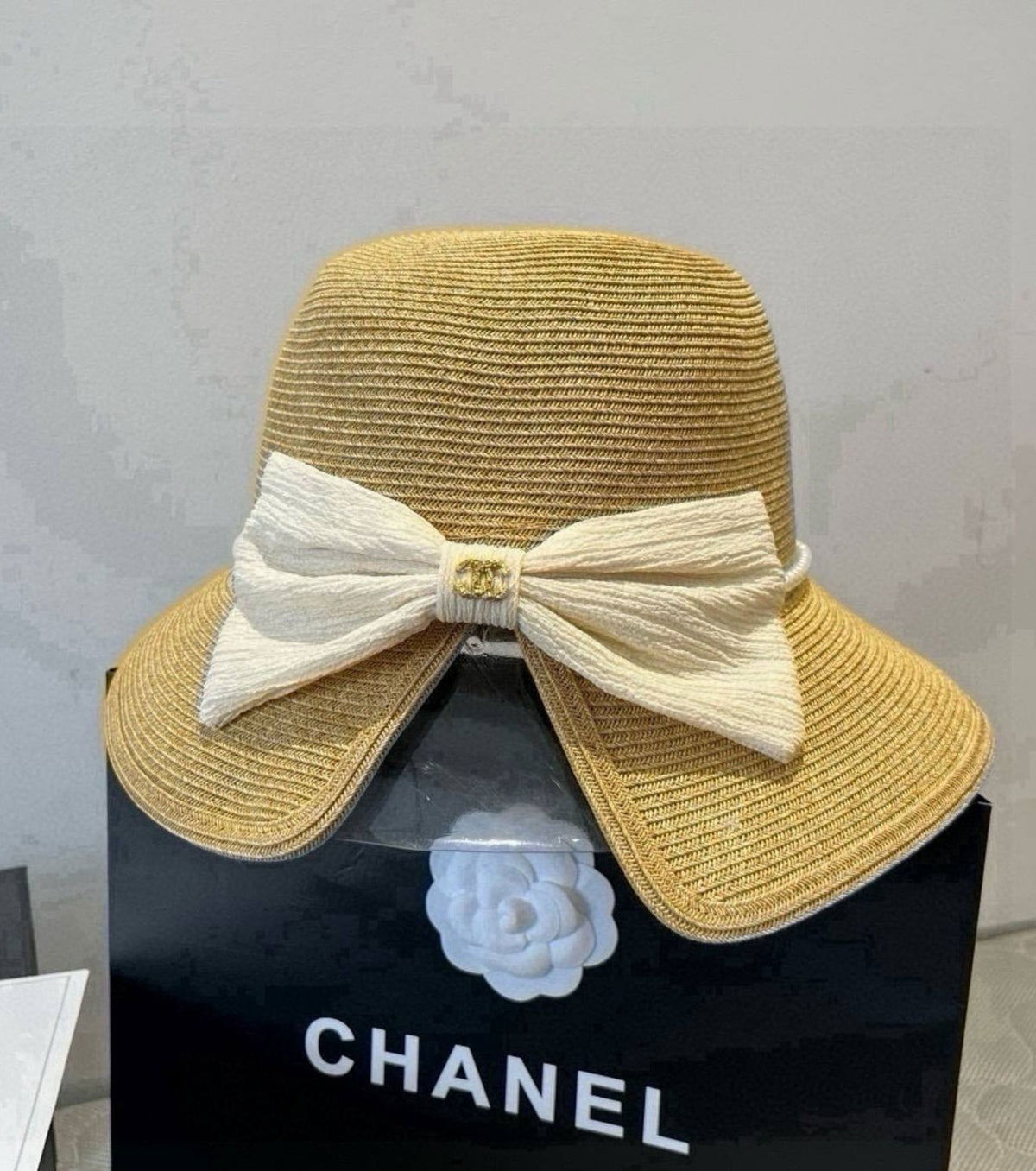 Сламена шапка