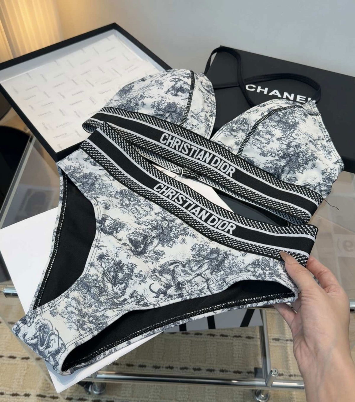 Бански от две части