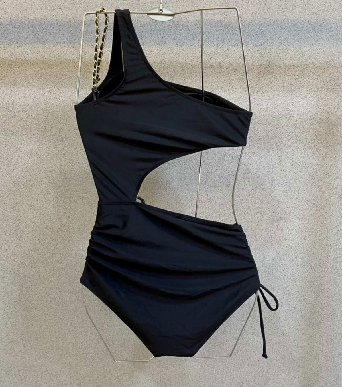 ONE-PIECE SWIMSUIT
