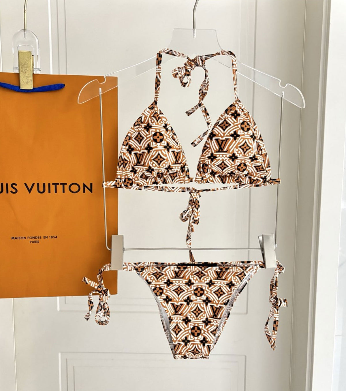 Бански от две части