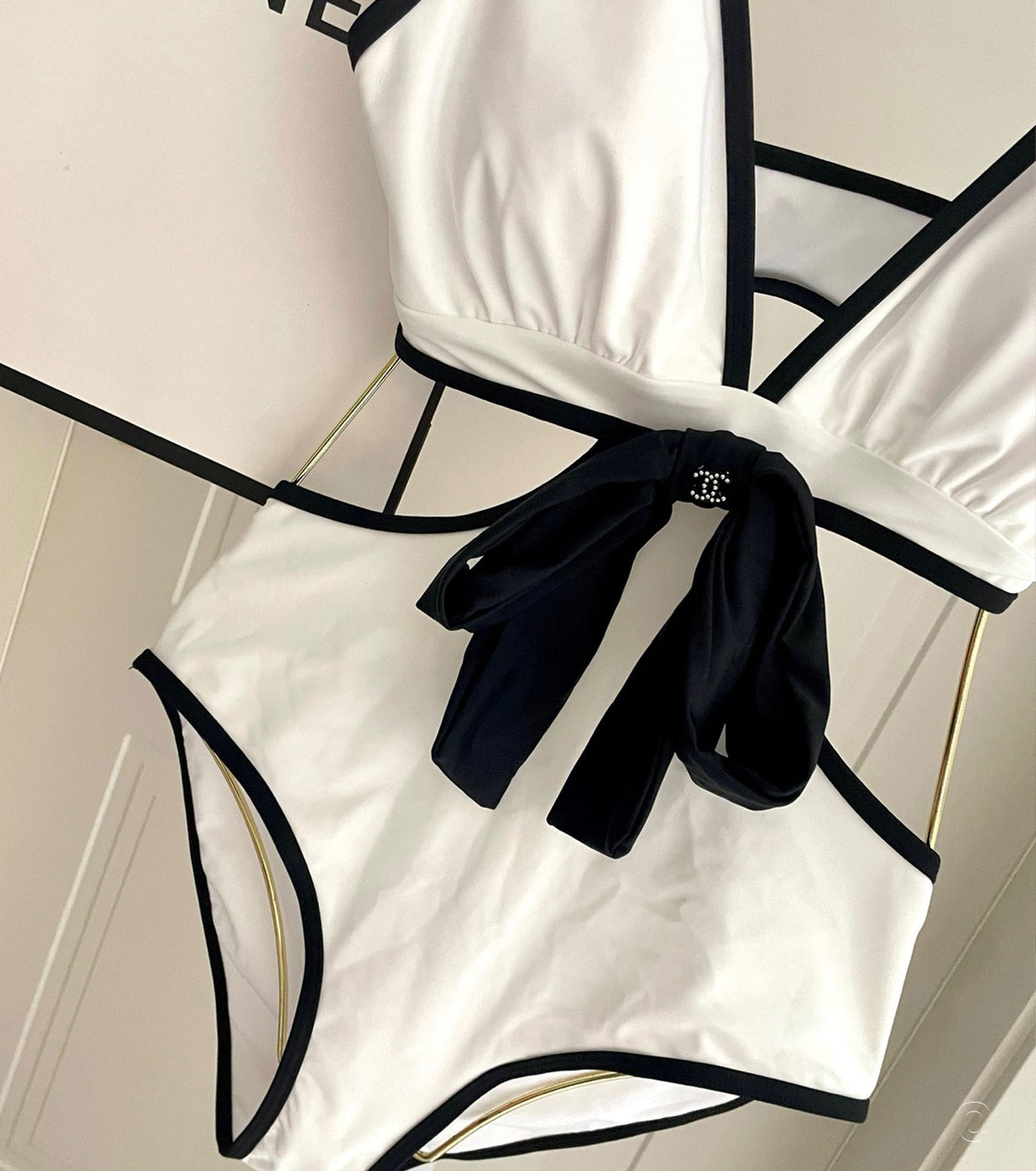 БАНСКИ КОСТЮМ