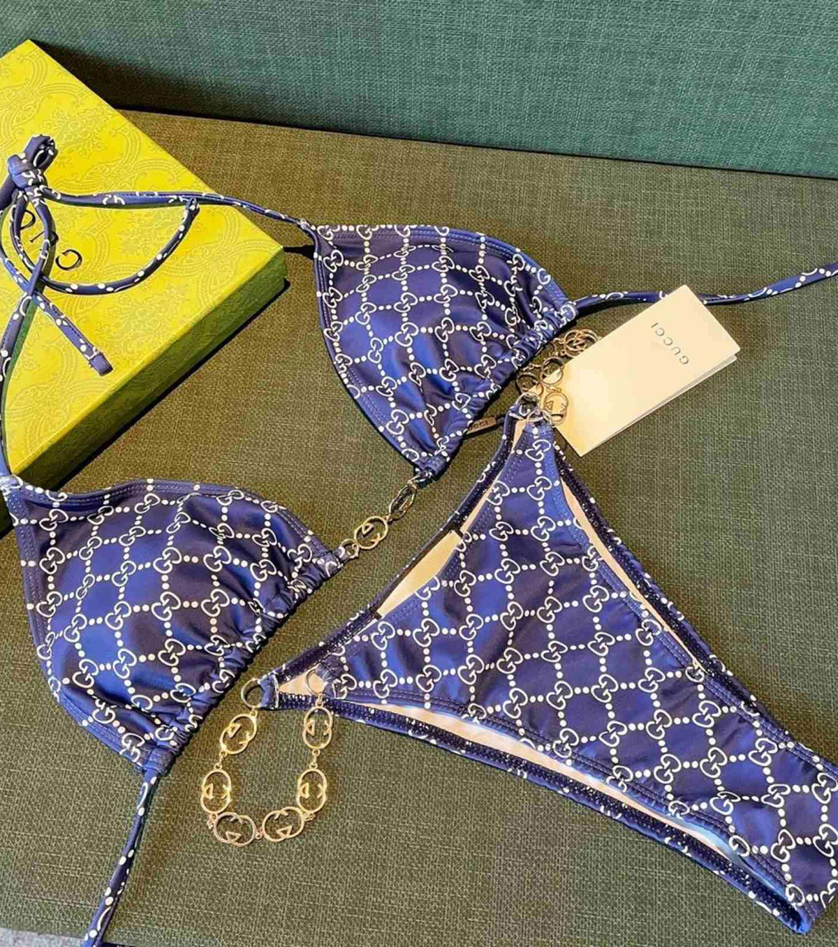 Бански от две части