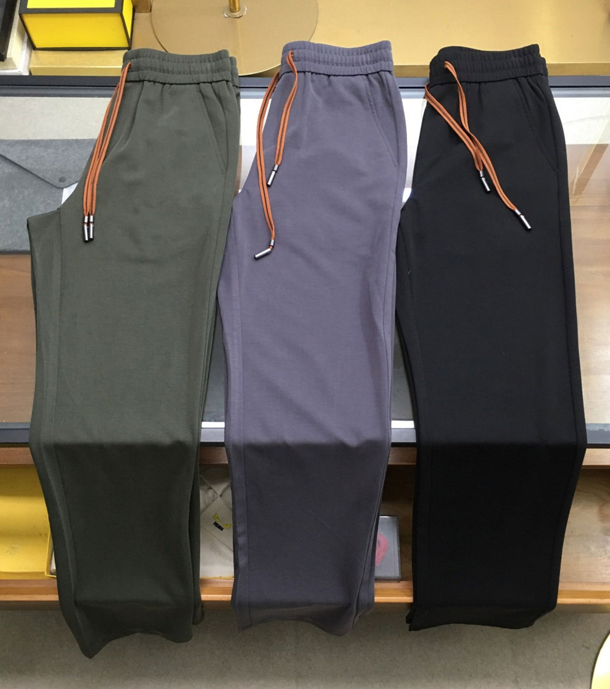 Straight-leg trousers