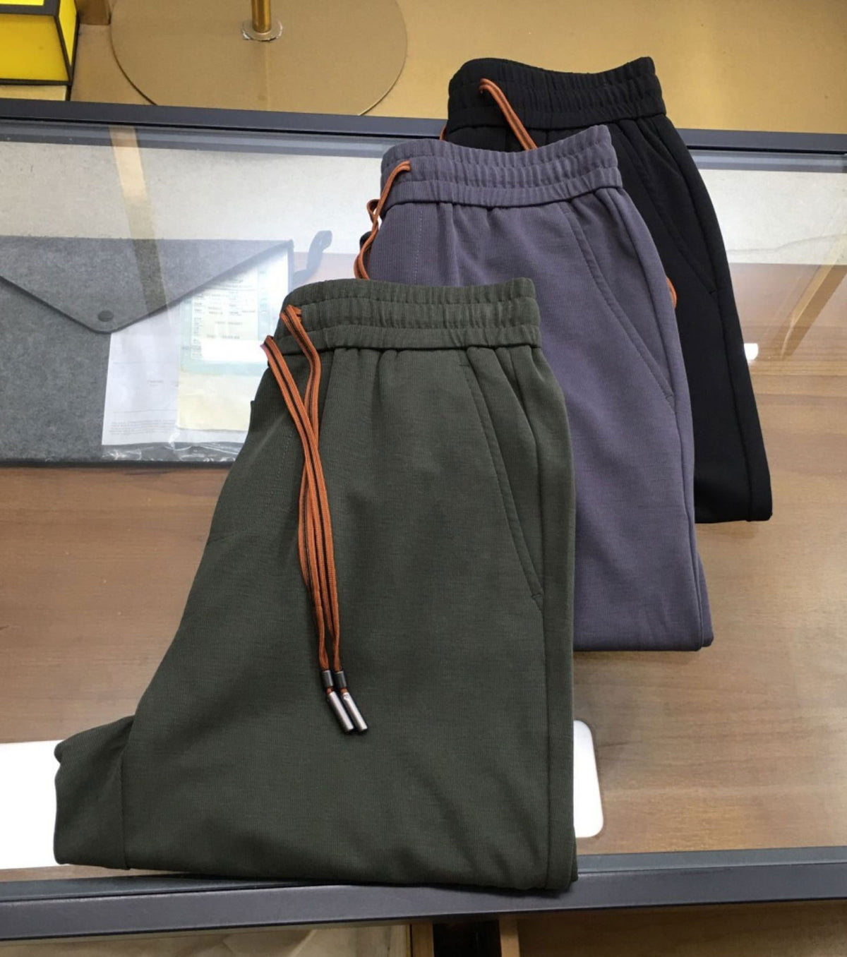 Straight-leg trousers