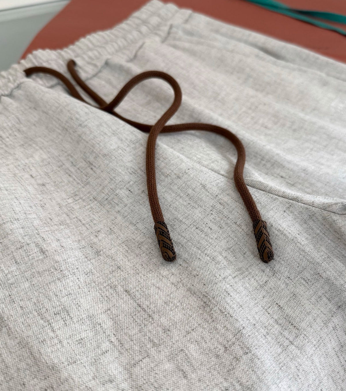 Прав панталон