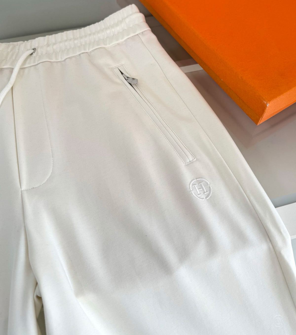 Прав панталон