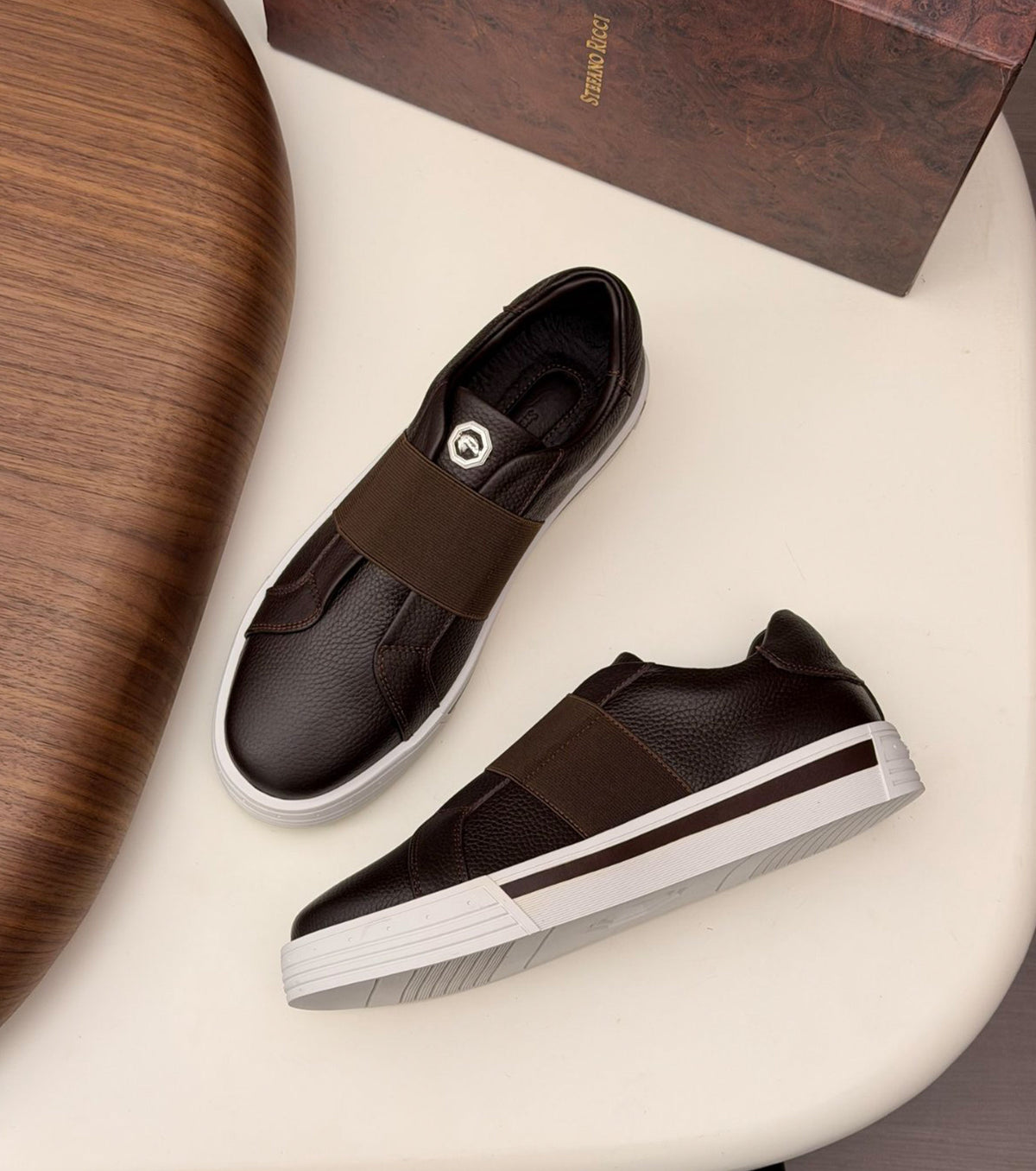 Кожени маратонки