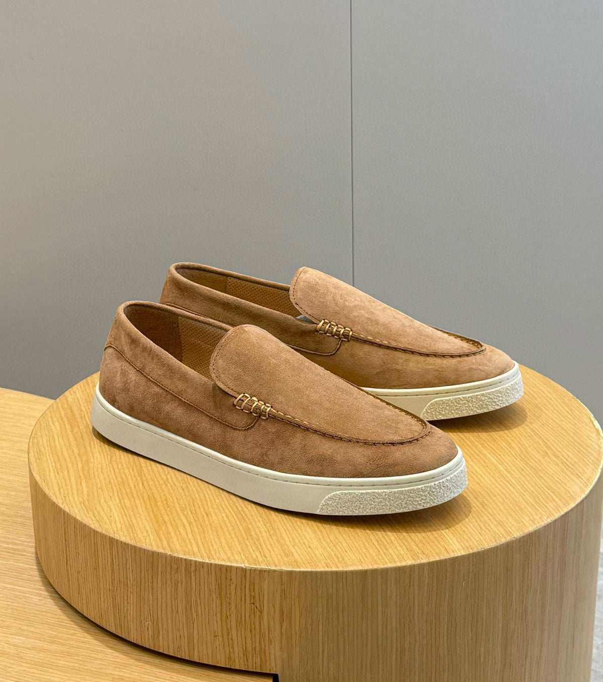 Chevron-effect suede loafers