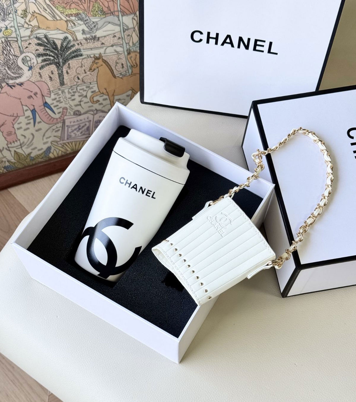 Coffee cup and cup case