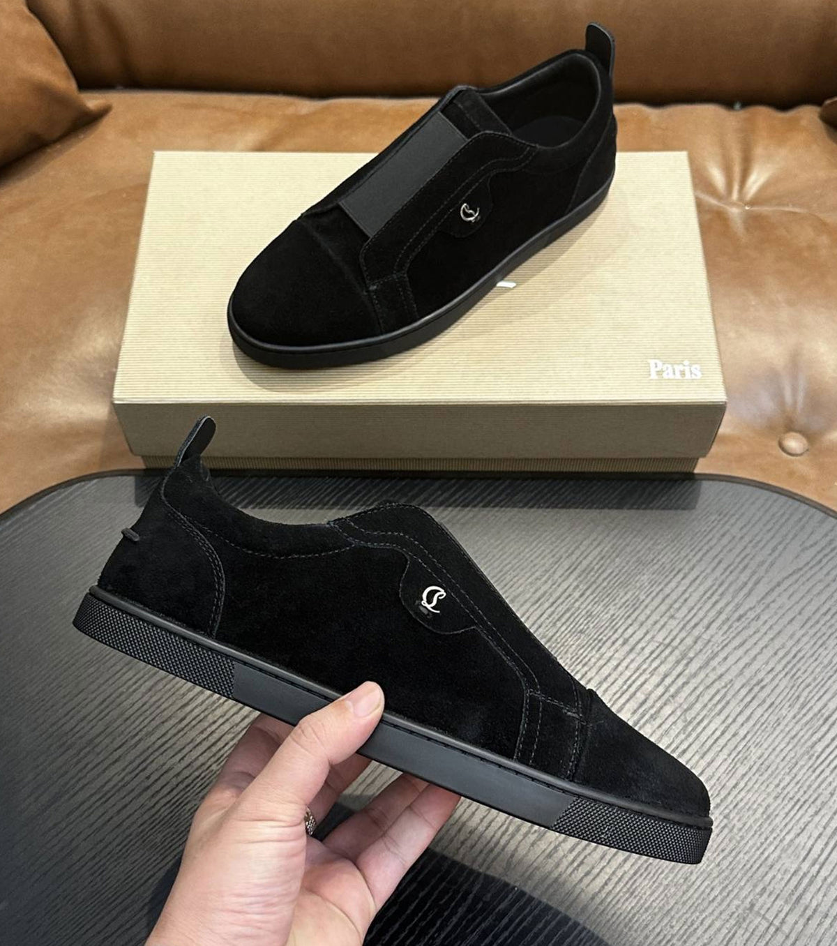 Leather sneakers