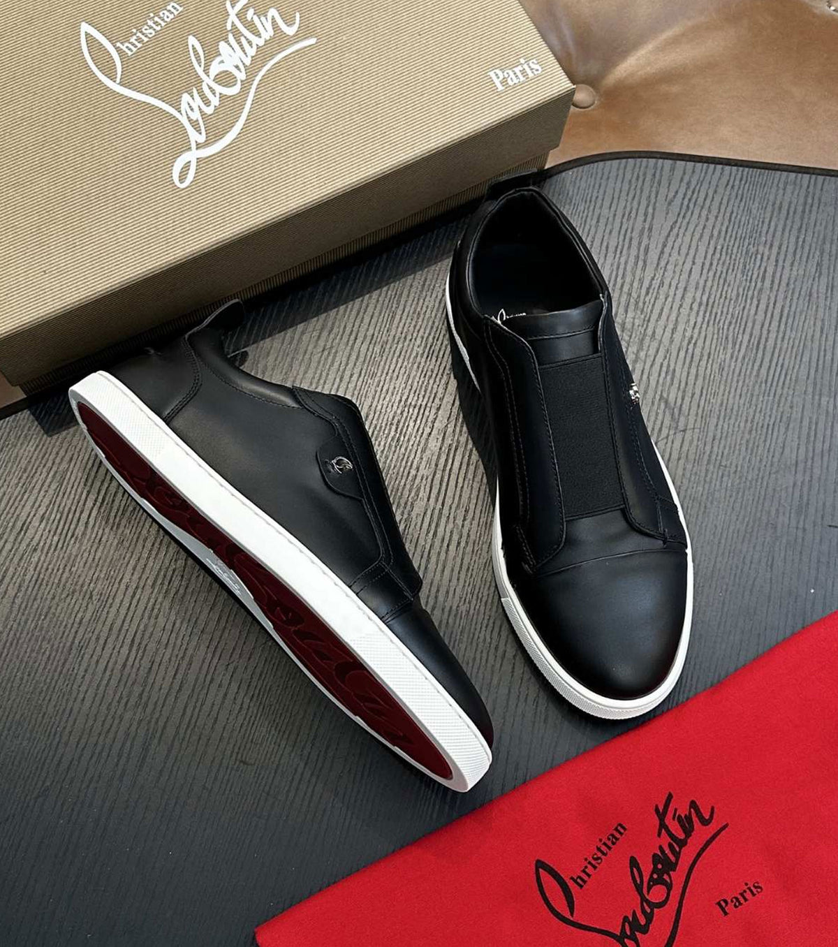 Leather sneakers