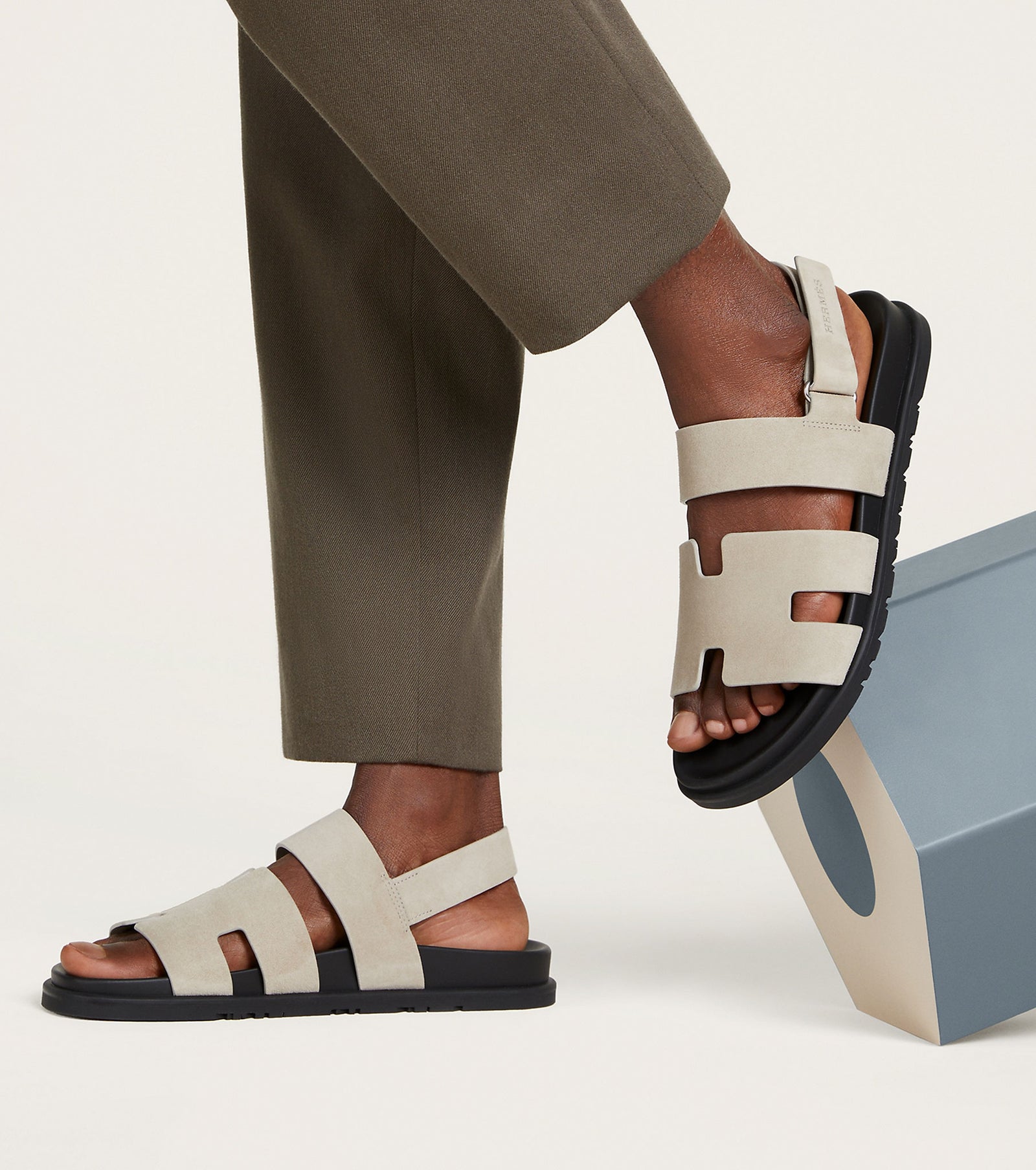 Genius sandal