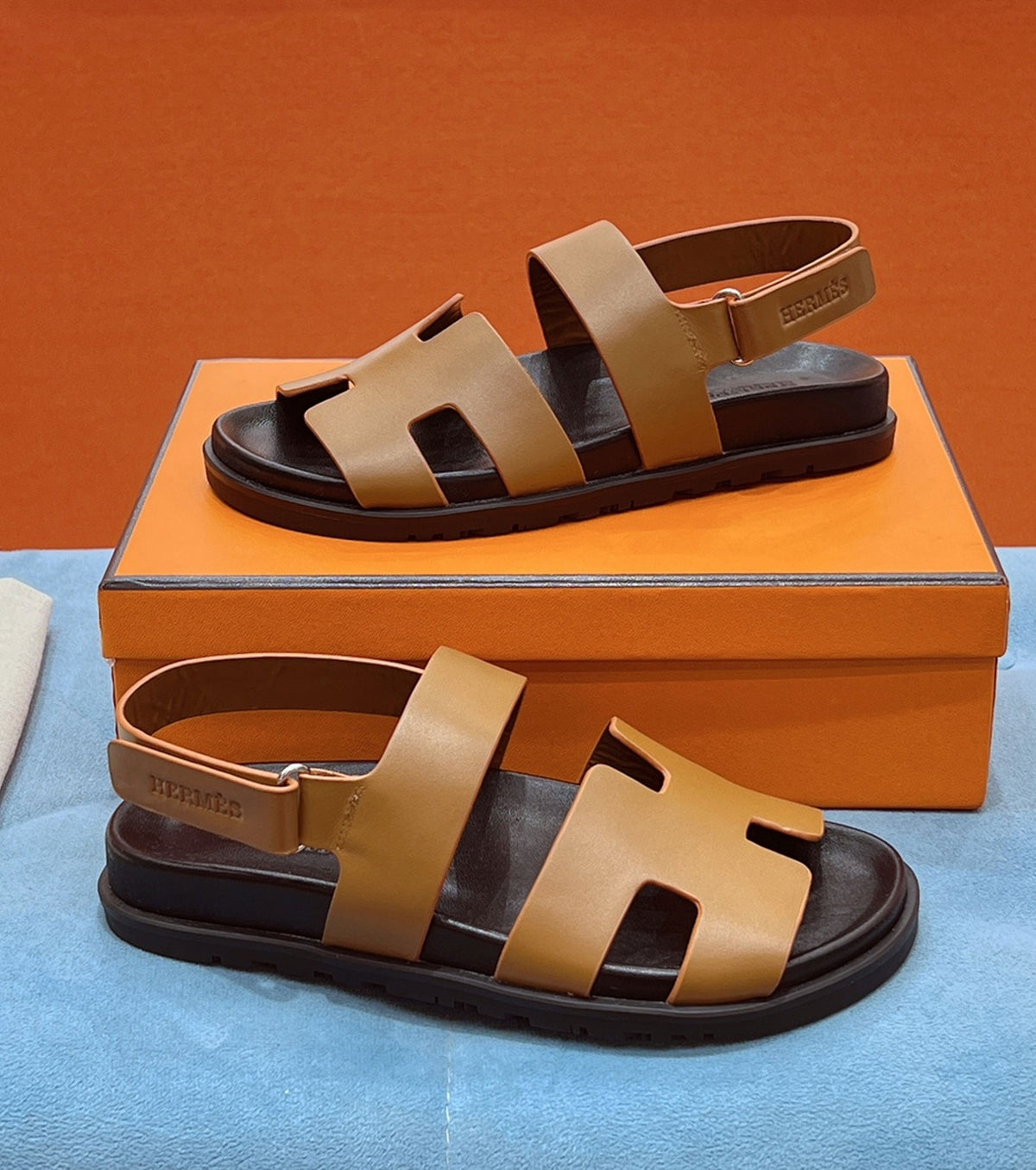 Genius sandal