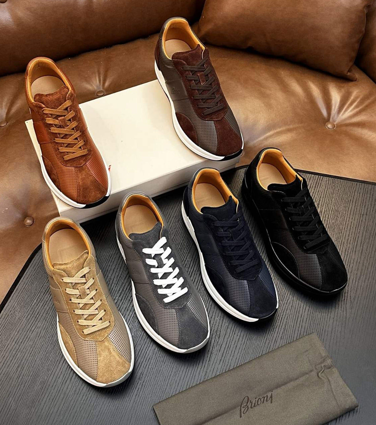 Leather sneaker