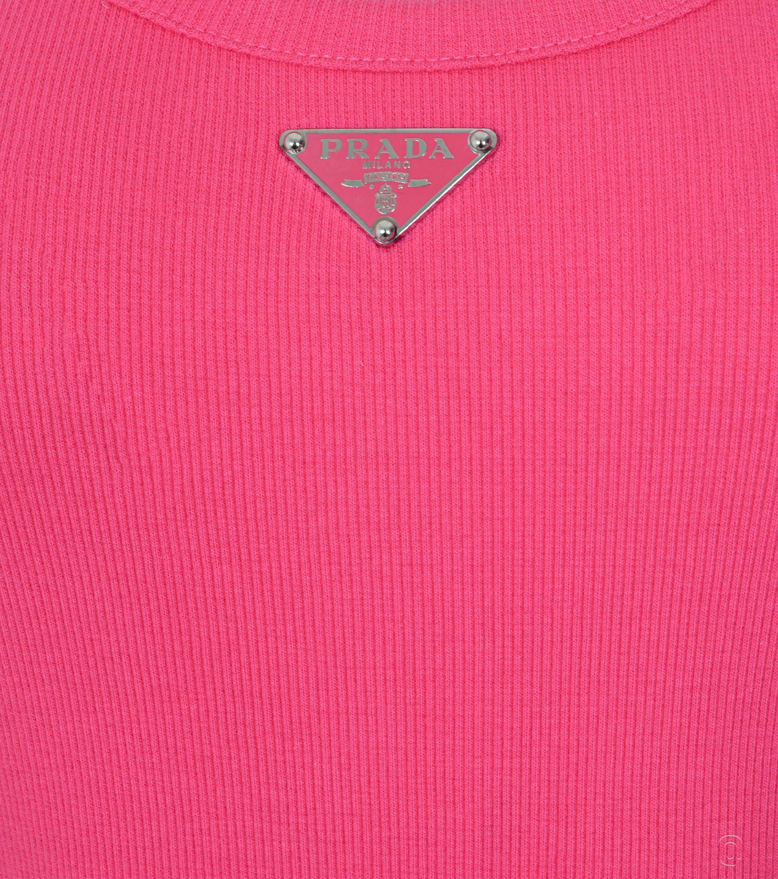 Дамски топ с лого